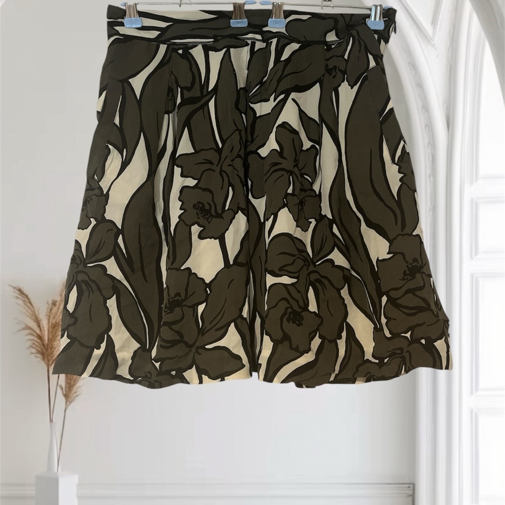 BCBGMaxAzria Olive and Beige Patterned Skirt